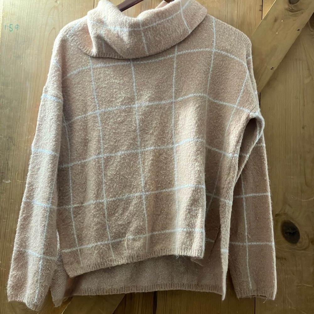 Pink Turtleneck sweater